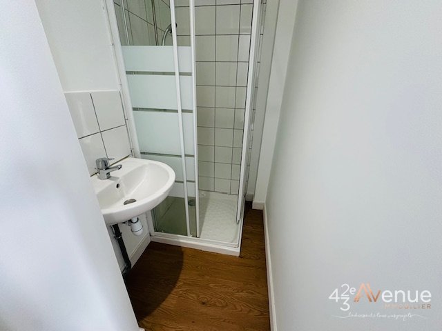 APPARTEMENT T3 A LOUER - ST ETIENNE LES HALLES/URSULES - 86.47 m2 - 750 &euro; charges comprises par mois