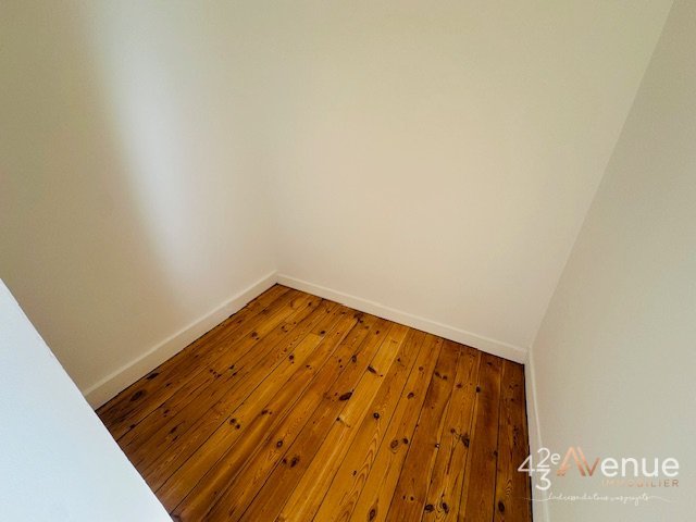 APPARTEMENT T3 A LOUER - ST ETIENNE LES HALLES/URSULES - 86.47 m2 - 750 &euro; charges comprises par mois
