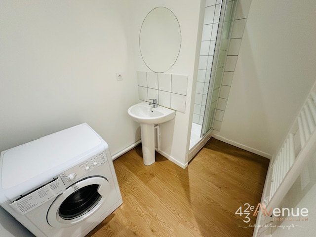 APPARTEMENT T3 A LOUER - ST ETIENNE LES HALLES/URSULES - 86.47 m2 - 750 &euro; charges comprises par mois