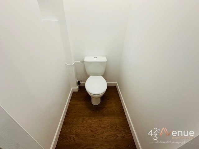 APPARTEMENT T3 A LOUER - ST ETIENNE LES HALLES/URSULES - 86.47 m2 - 750 &euro; charges comprises par mois