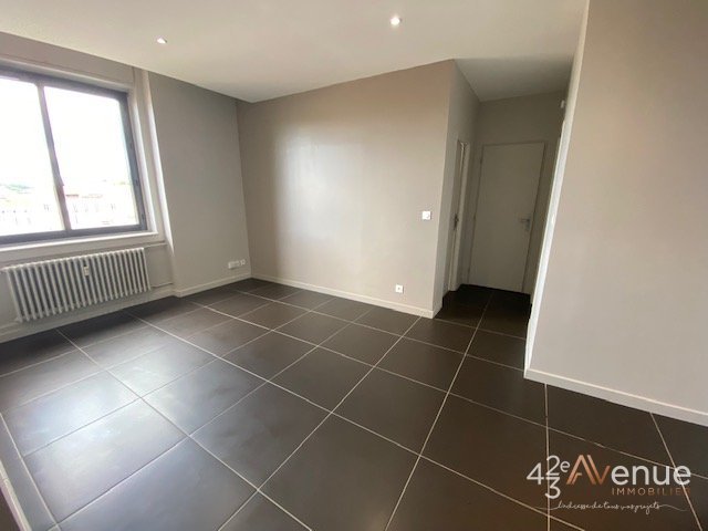 APPARTEMENT T3 - ST ETIENNE LIBERATION - 49.66 m2 - LOUÉ