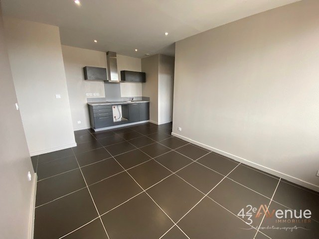 APPARTEMENT T3 - ST ETIENNE LIBERATION - 49.66 m2 - LOUÉ