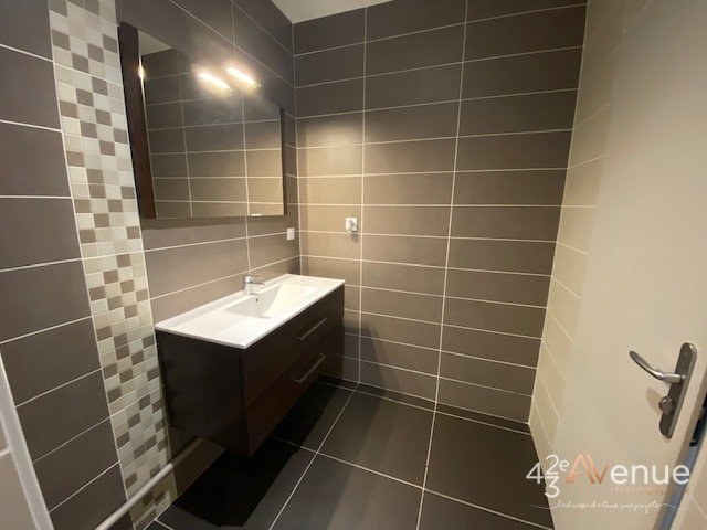 APPARTEMENT T3 - ST ETIENNE LIBERATION - 49.66 m2 - LOUÉ