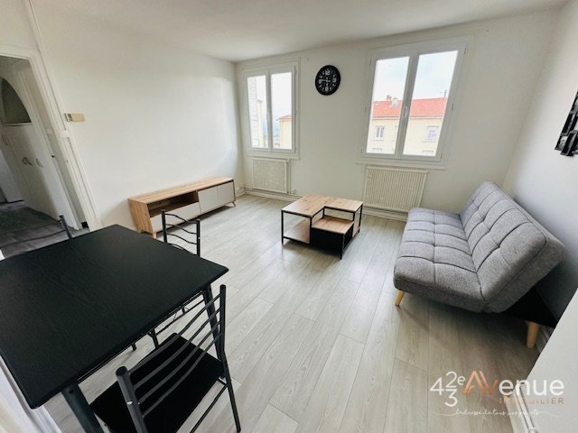 T3 MEUBLE - ST ETIENNE MONTPLAISIR/HPL - 52.59 m2 - LOUÉ