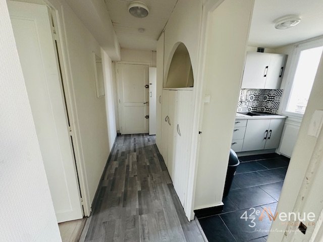 T3 MEUBLE - ST ETIENNE MONTPLAISIR/HPL - 52.59 m2 - LOUÉ