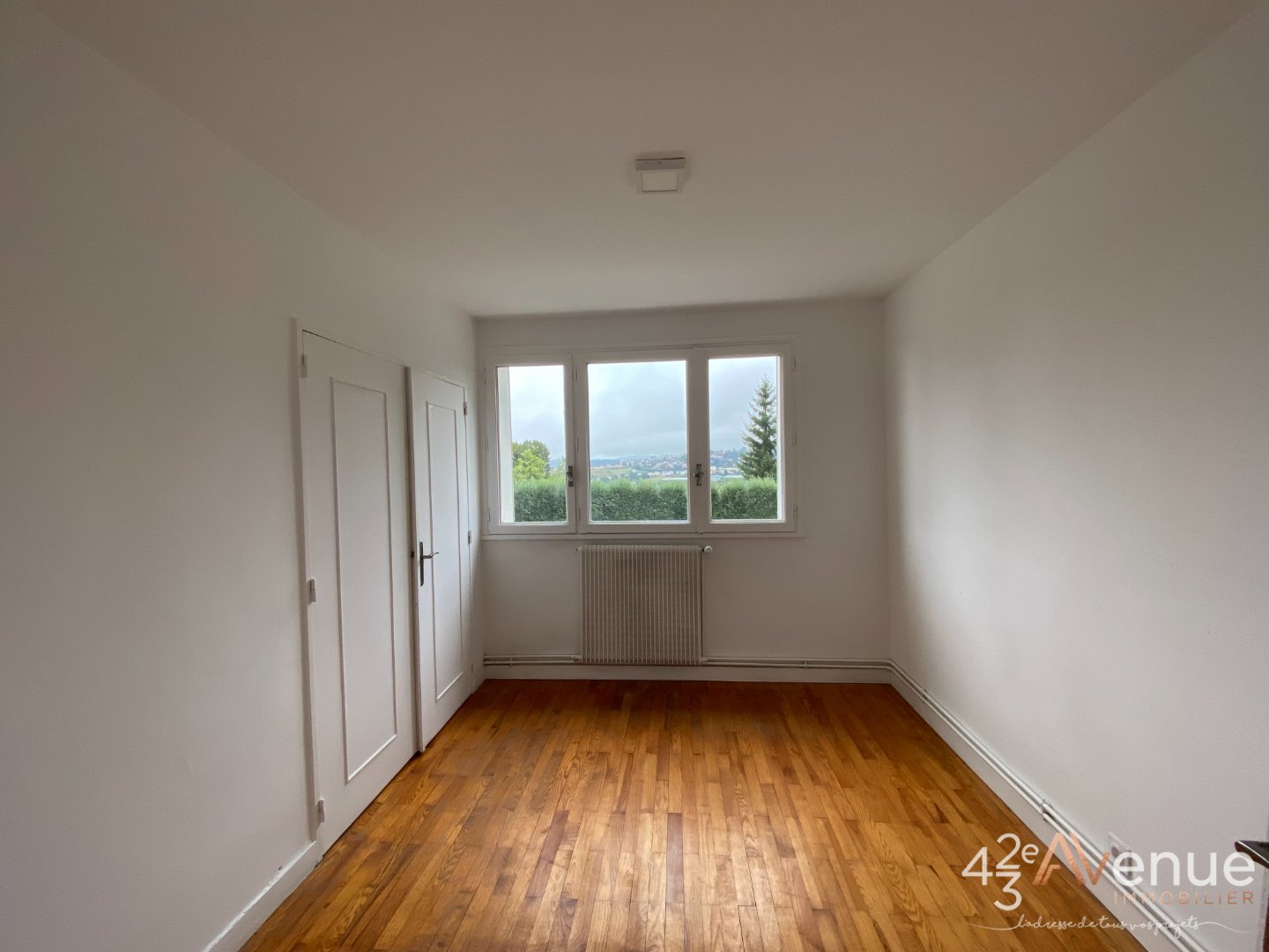 APPARTEMENT T3 - ST ETIENNE MONTPLAISIR - 57.19 m2 - LOU&Eacute;