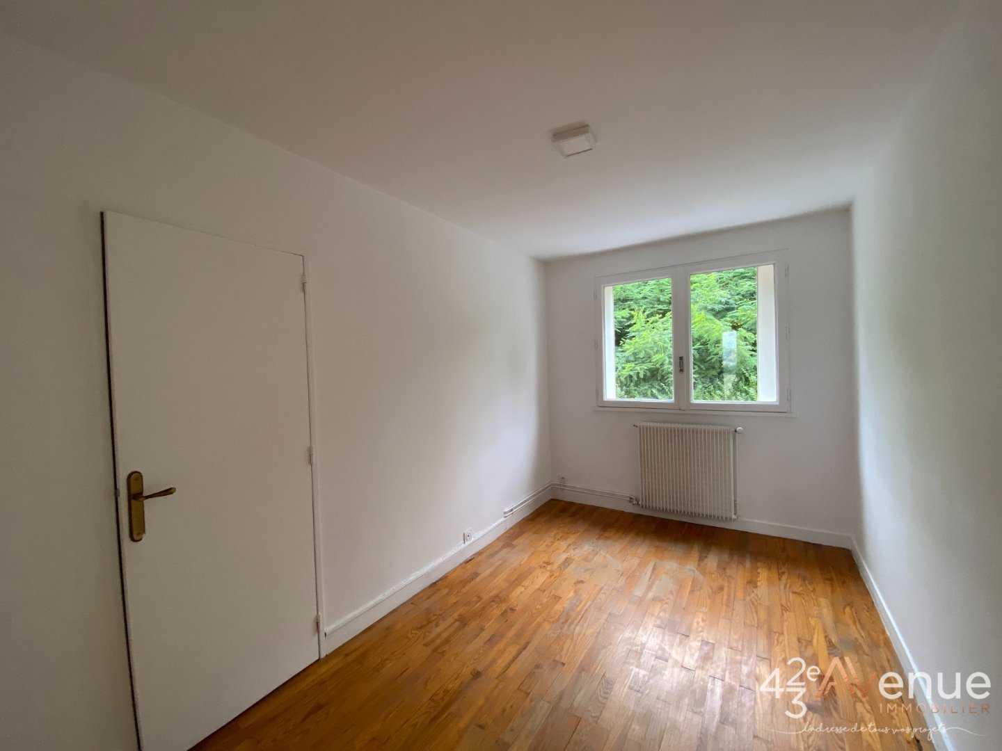 APPARTEMENT T3 - ST ETIENNE MONTPLAISIR - 57.19 m2 - LOU&Eacute;