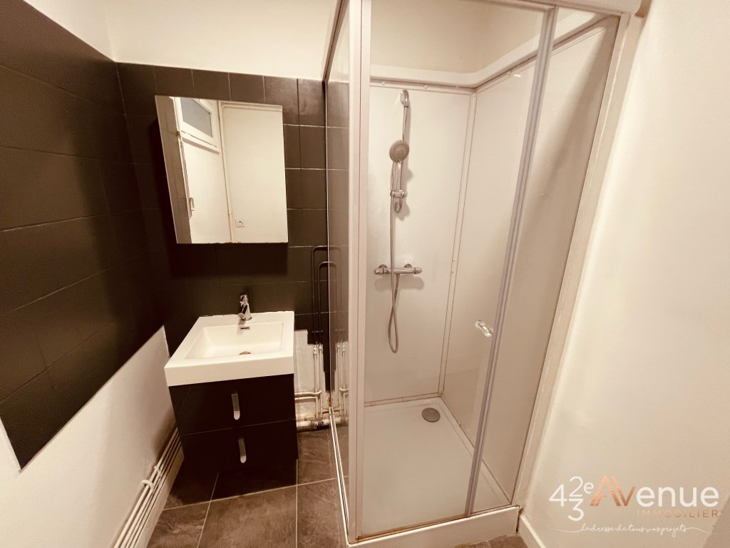 APPARTEMENT T3 - ST ETIENNE MONTPLAISIR - 57.19 m2 - LOU&Eacute;