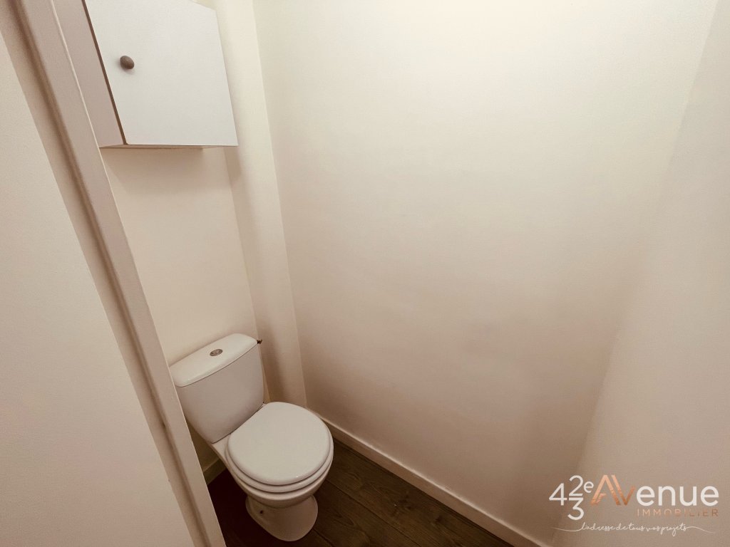 APPARTEMENT T3 - ST ETIENNE MONTPLAISIR - 57.19 m2 - LOU&Eacute;