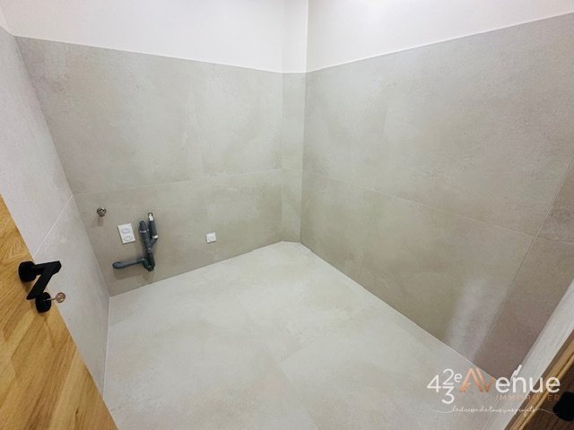 APPARTEMENT T3 A LOUER - ST ETIENNE PLACE BELLEVUE - 91.62 m2 - 1�000�&euro; charges comprises par mois