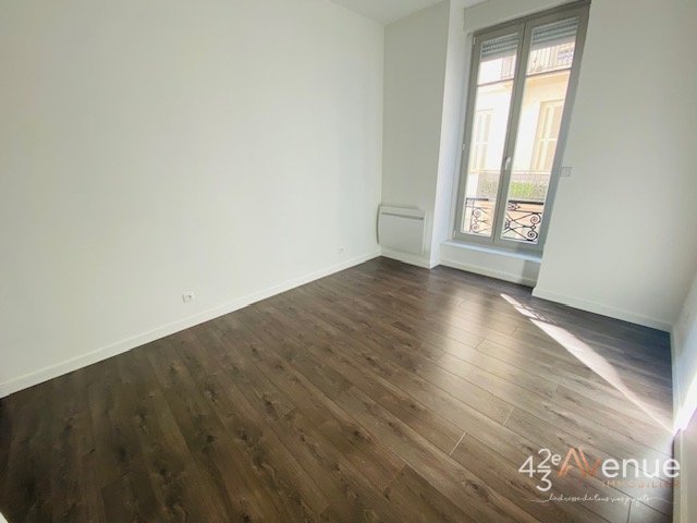 APPARTEMENT T3 A LOUER - ST ETIENNE PLACE DU PEUPLE/DORIAN - 74.55 m2 - 700 &euro; charges comprises par mois