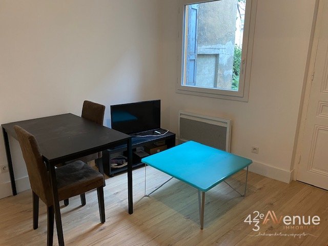 3 Pièces Meublé A LOUER - ST ETIENNE PLACE GRENETTE/URSULES - 43.36 m2 - 520 &euro; charges comprises par mois