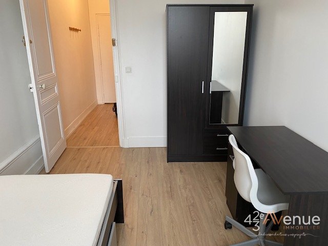 3 Pièces Meublé A LOUER - ST ETIENNE PLACE GRENETTE/URSULES - 43.36 m2 - 520 &euro; charges comprises par mois