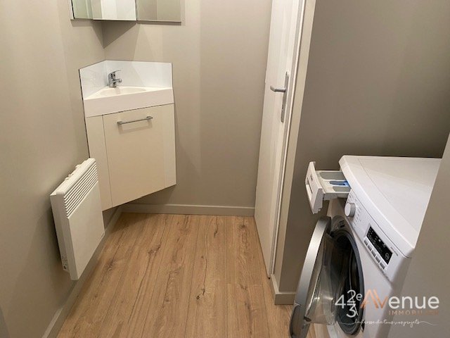 3 Pièces Meublé A LOUER - ST ETIENNE PLACE GRENETTE/URSULES - 43.36 m2 - 520 &euro; charges comprises par mois