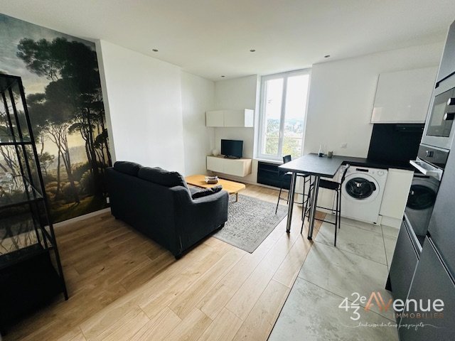 Mignon T3 Meublé A LOUER - ST ETIENNE QUARTIER FAURIEL/VIVARAIZE - 51.55 m2 - 680 &euro; charges comprises par mois