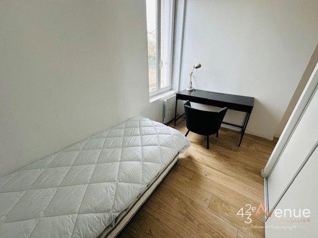 Mignon T3 Meublé A LOUER - ST ETIENNE QUARTIER FAURIEL/VIVARAIZE - 51.55 m2 - 680 &euro; charges comprises par mois
