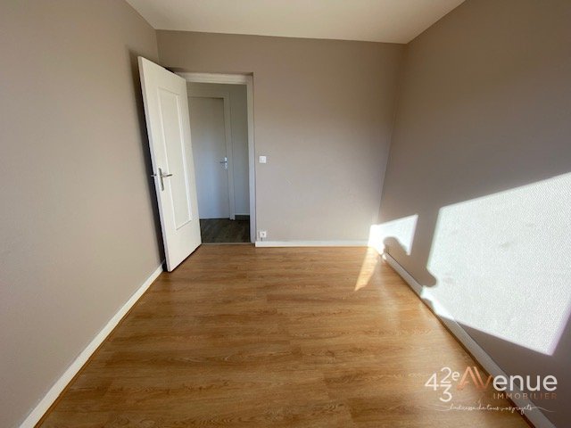 APPARTEMENT T3 - ST ETIENNE QUARTIER TARDY - 49.29 m2 - LOU&Eacute;