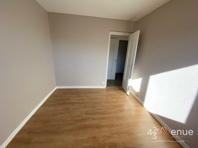 APPARTEMENT T3 - ST ETIENNE QUARTIER TARDY - 49.29 m2 - LOU&Eacute;