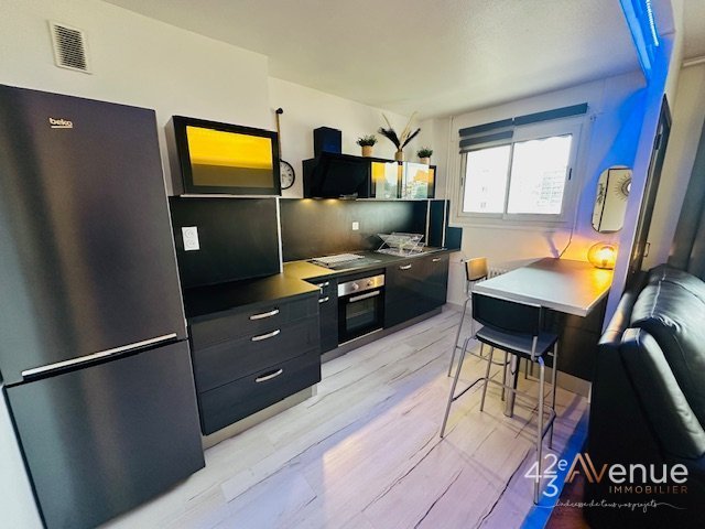 APPARTEMENT T3 A LOUER - ST ETIENNE ROND POINT/FAURIEL - 58.42 m2 - 730 € charges comprises par mois