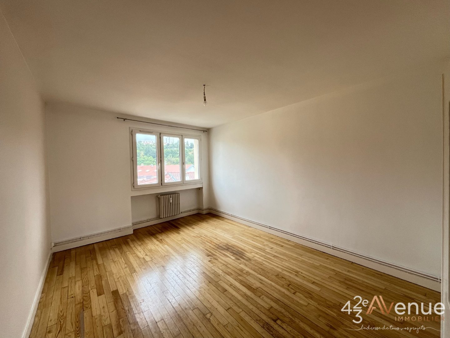 APPARTEMENT T3 - ST ETIENNE SUD - 54.79 m2 - LOU&Eacute;
