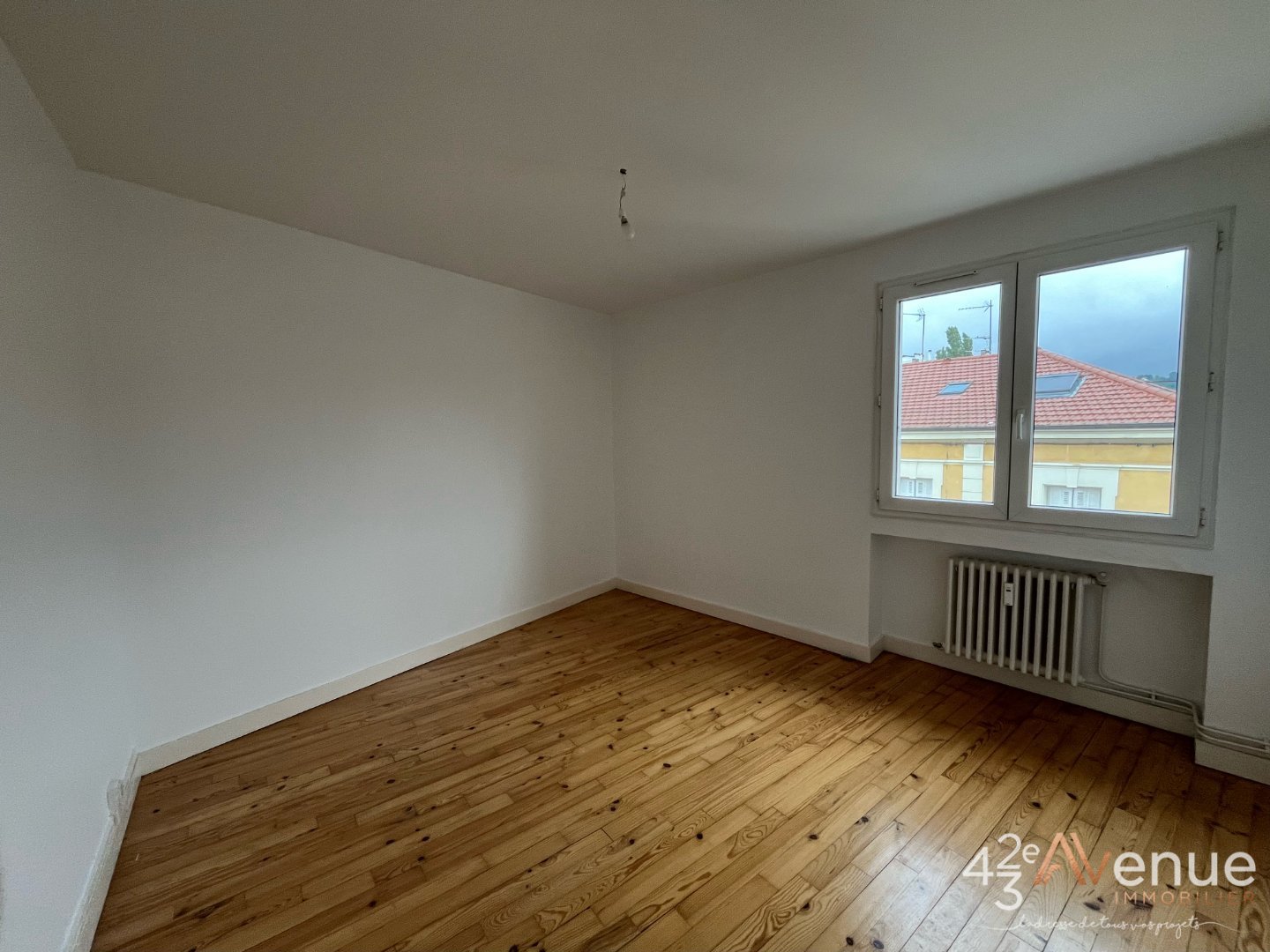APPARTEMENT T3 - ST ETIENNE SUD - 54.79 m2 - LOU&Eacute;