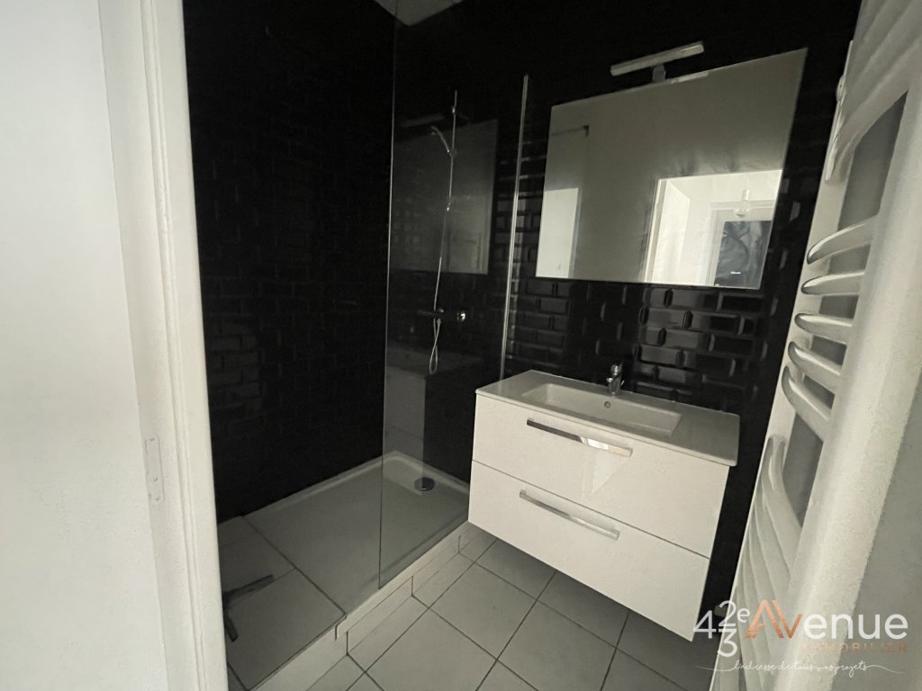 3 Pièces A LOUER - ST ETIENNE TREFILERIE - 46.15 m2 - 570 &euro; charges comprises par mois
