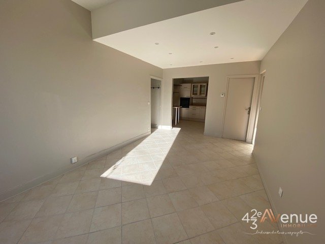 APPARTEMENT T3 A LOUER - ST ETIENNE VIVARAIZE - 65.26 m2 - 580 &euro; charges comprises par mois