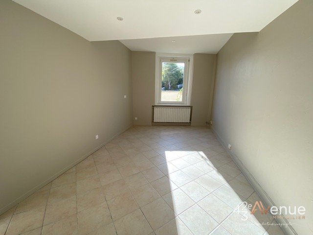 APPARTEMENT T3 A LOUER - ST ETIENNE VIVARAIZE - 65.26 m2 - 580 &euro; charges comprises par mois