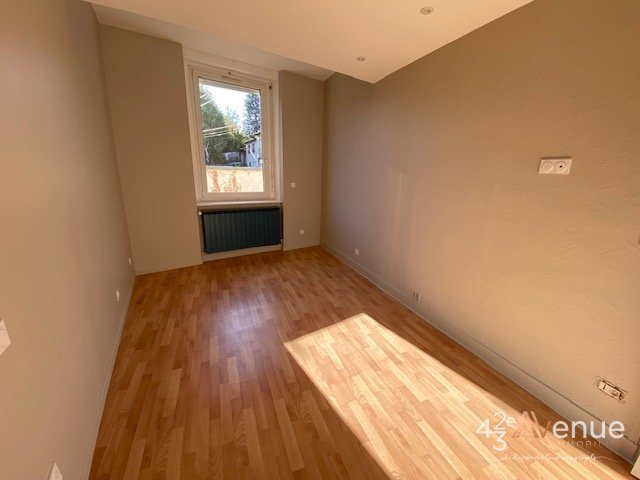 APPARTEMENT T3 A LOUER - ST ETIENNE VIVARAIZE - 65.26 m2 - 580 &euro; charges comprises par mois