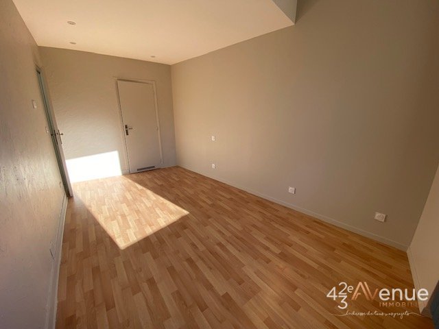 APPARTEMENT T3 A LOUER - ST ETIENNE VIVARAIZE - 65.26 m2 - 580 &euro; charges comprises par mois