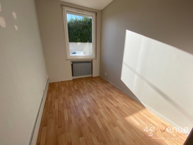 APPARTEMENT T3 A LOUER - ST ETIENNE VIVARAIZE - 65.26 m2 - 580 &euro; charges comprises par mois