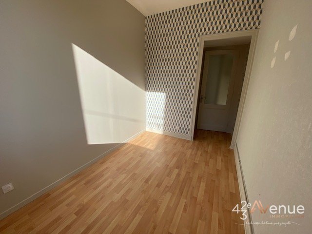 APPARTEMENT T3 A LOUER - ST ETIENNE VIVARAIZE - 65.26 m2 - 580 &euro; charges comprises par mois