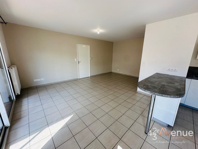 3 Pièces avec Terrasse et Garage A LOUER - ST JUST ST RAMBERT - 67.87 m2 - 841 &euro; charges comprises par mois
