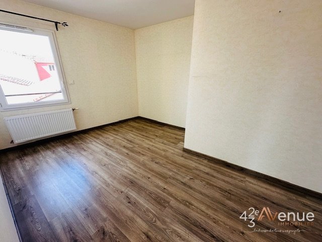 3 Pièces avec Terrasse et Garage A LOUER - ST JUST ST RAMBERT - 67.87 m2 - 841 &euro; charges comprises par mois