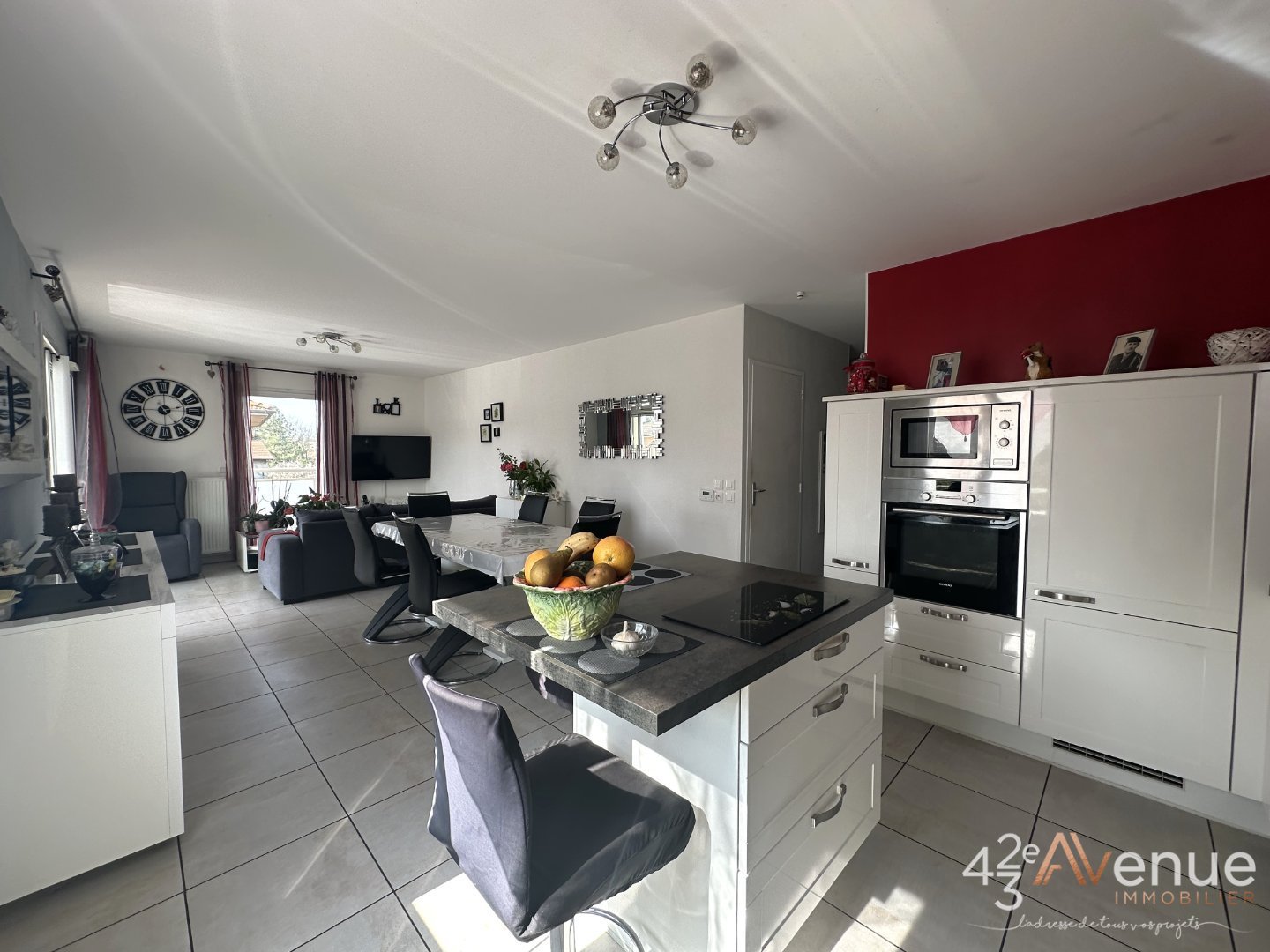 APPARTEMENT T3 A VENDRE - ANDREZIEUX BOUTHEON - 76.91 m2 - 220000€