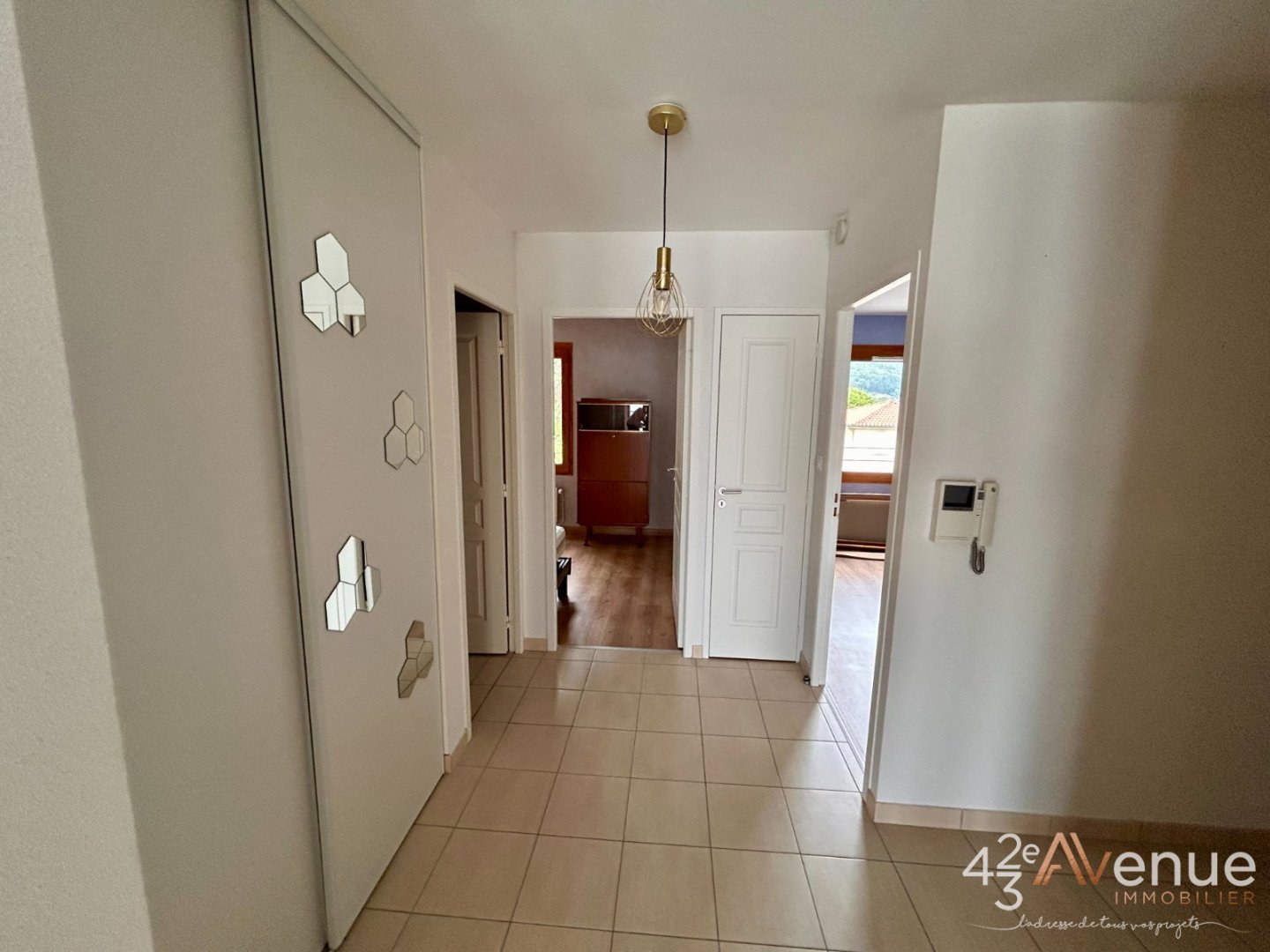 APPARTEMENT T3 - AUREC SUR LOIRE - 76.3 m2 - VENDU