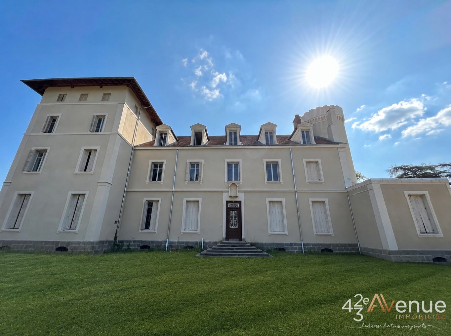 APPARTEMENT T3 A VENDRE - CUZIEU - 139 m2 - 130 000 &euro;