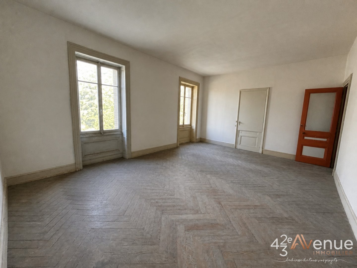 APPARTEMENT T3 A VENDRE - CUZIEU - 139 m2 - 130 000 &euro;