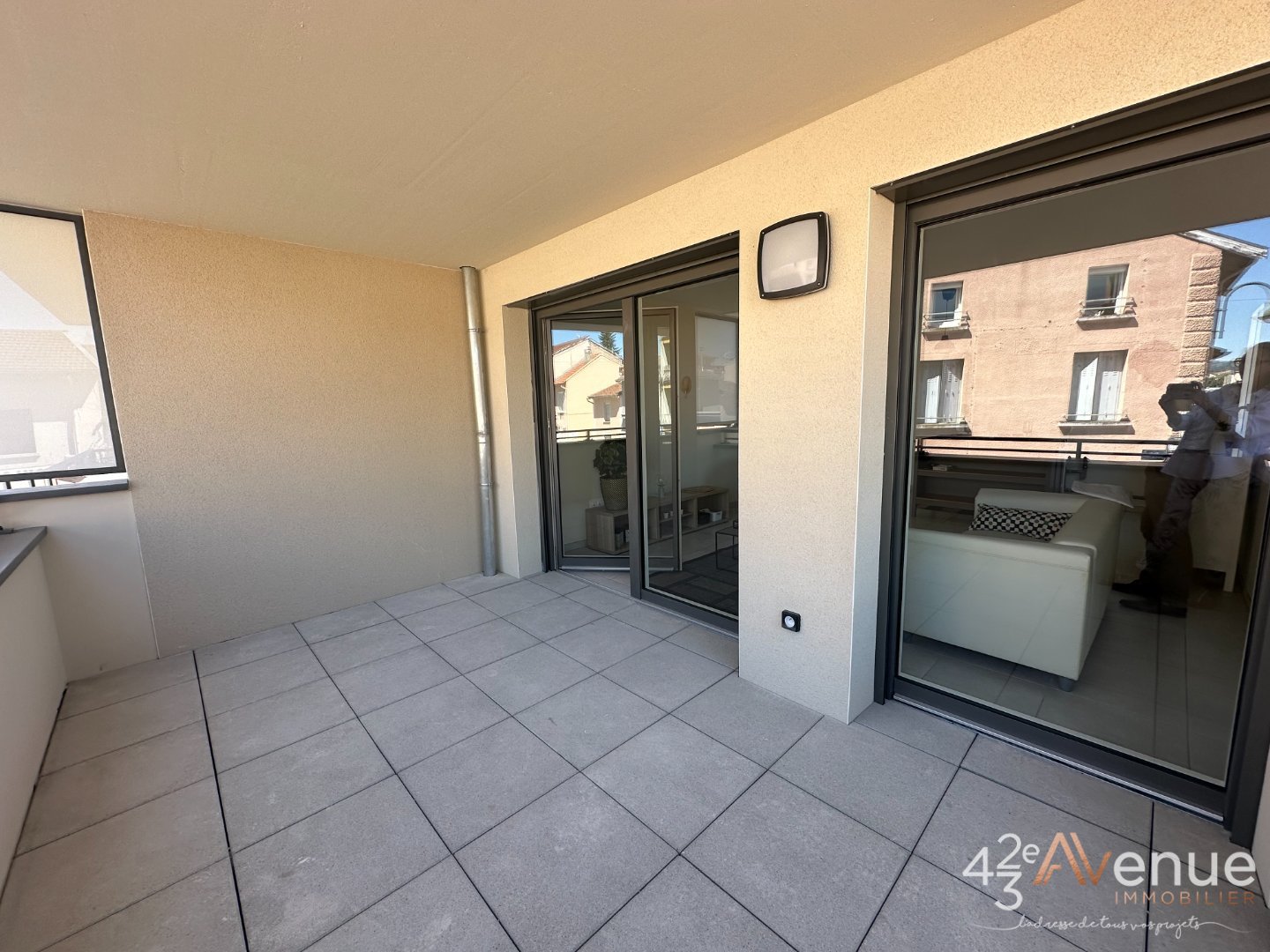 APPARTEMENT T3 - MONTROND LES BAINS - 69.98 m2 - 212000€