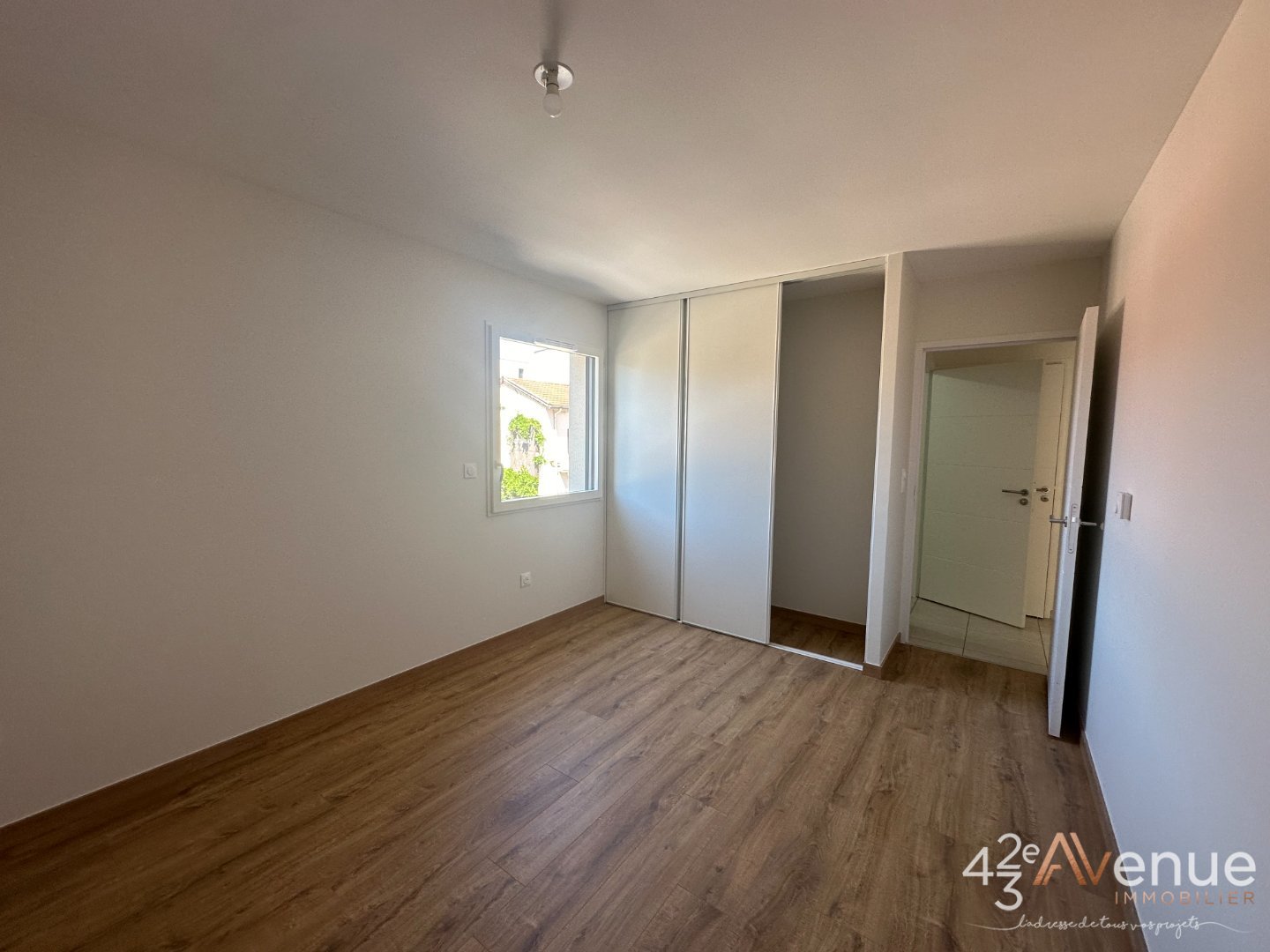 APPARTEMENT T3 - MONTROND LES BAINS - 69.98 m2 - 212000€