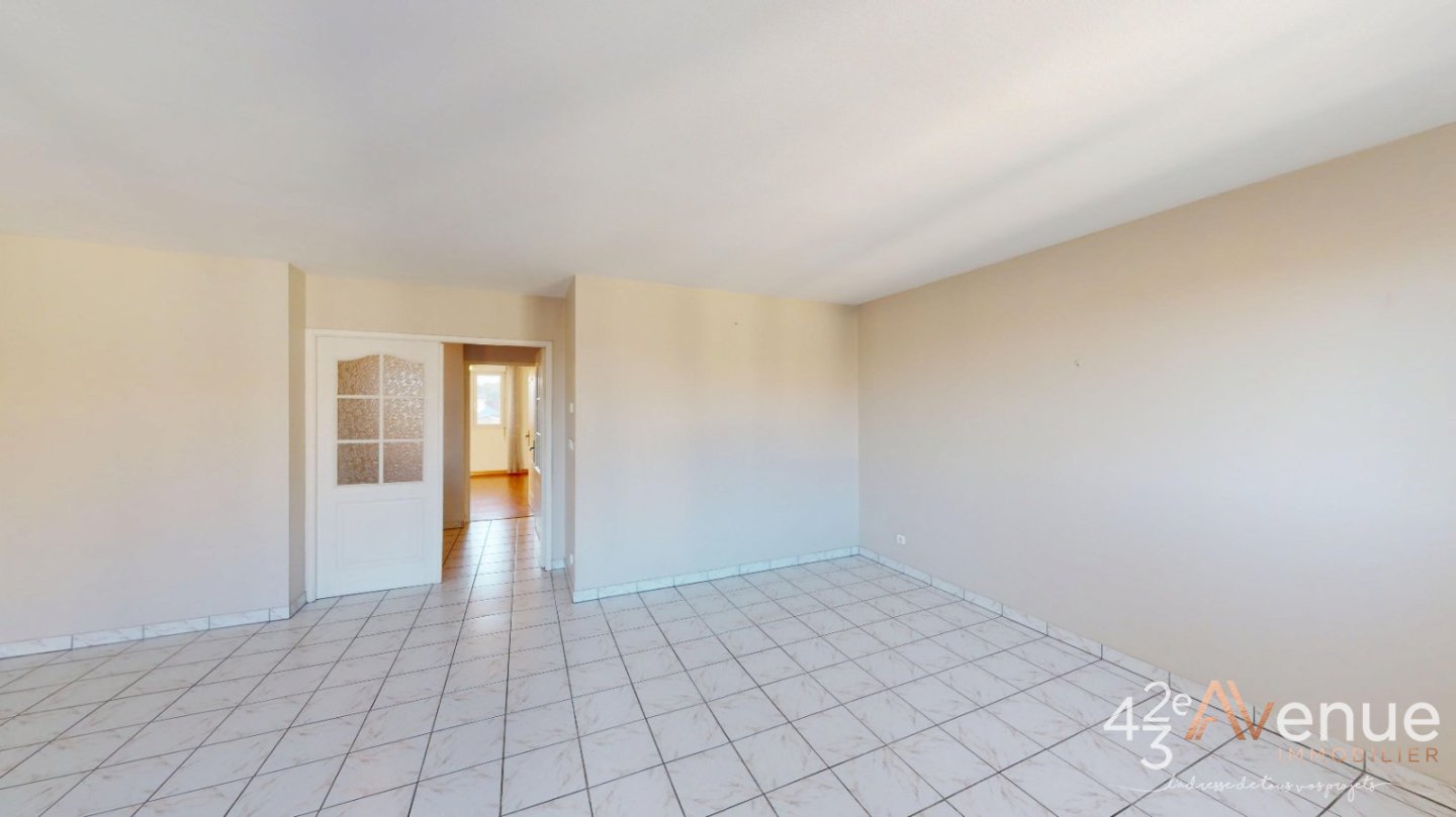 APPARTEMENT T3 - ROCHE LA MOLIERE - 83.24 m2 - VENDU