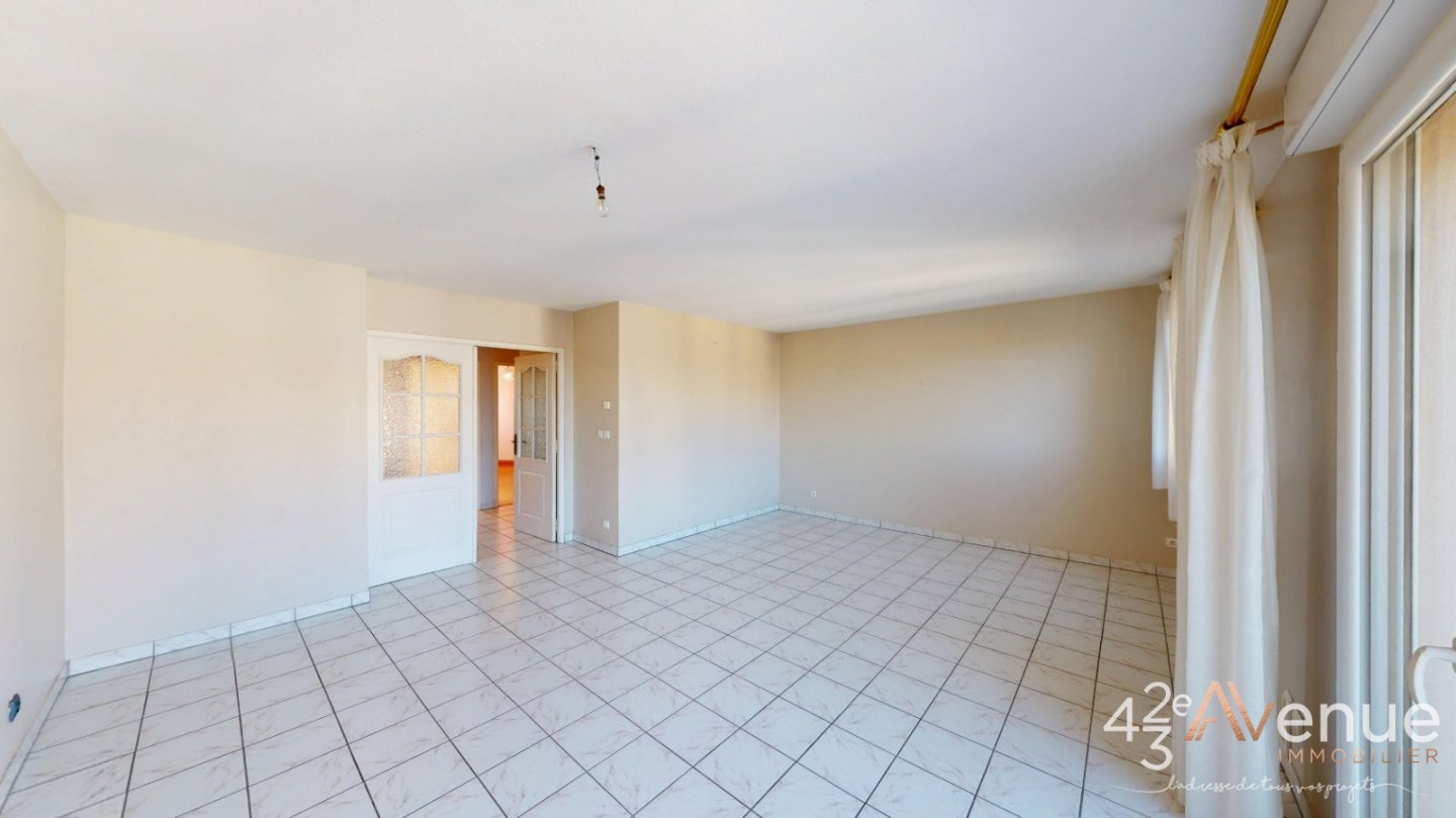 APPARTEMENT T3 - ROCHE LA MOLIERE - 83.24 m2 - VENDU