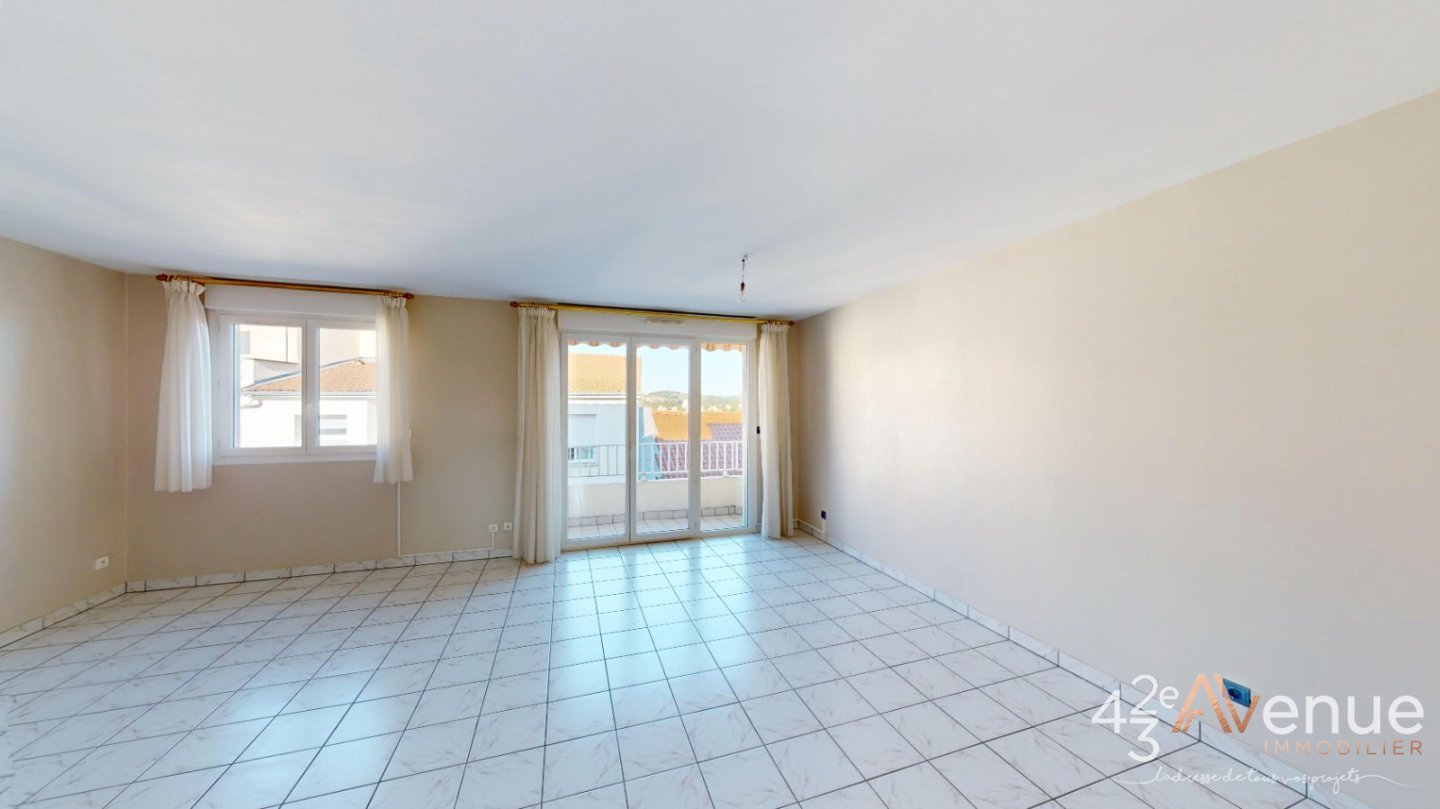 APPARTEMENT T3 - ROCHE LA MOLIERE - 83.24 m2 - VENDU