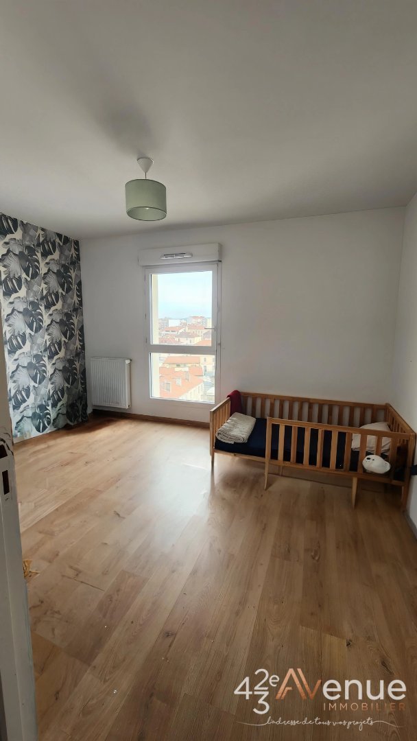 APPARTEMENT T3 A VENDRE - ST CHAMOND - 75 m2 - 175000€