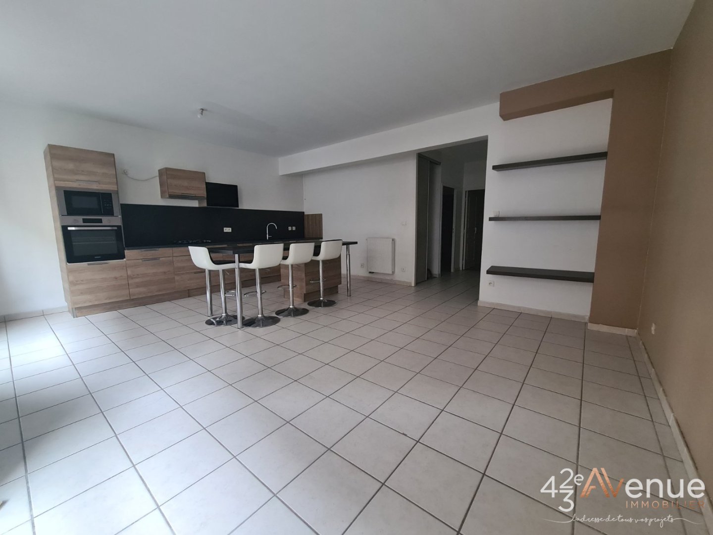 APPARTEMENT T3 A VENDRE - ST ETIENNE BADOUILLERE - 67.33 m2 - 136000€