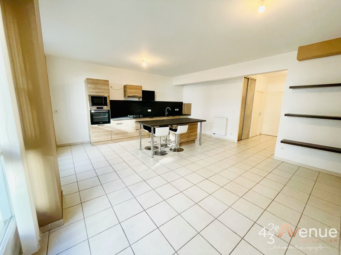 APPARTEMENT T3 A VENDRE - ST ETIENNE BADOUILLERE - 67.33 m2 - 136000€