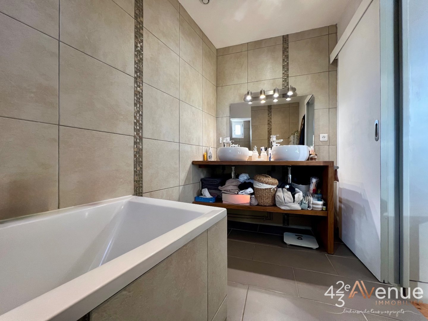 F3 Saint-Etienne secteur Badouillre A VENDRE - ST ETIENNE BADOUILLERE - 83.93 m2 - 129000€