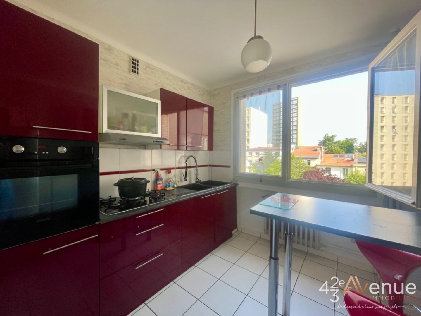 Appartement type 3 avec balcon secteur Bellevue A VENDRE - ST ETIENNE BELLEVUE - 68.49 m2 - 70 000 €