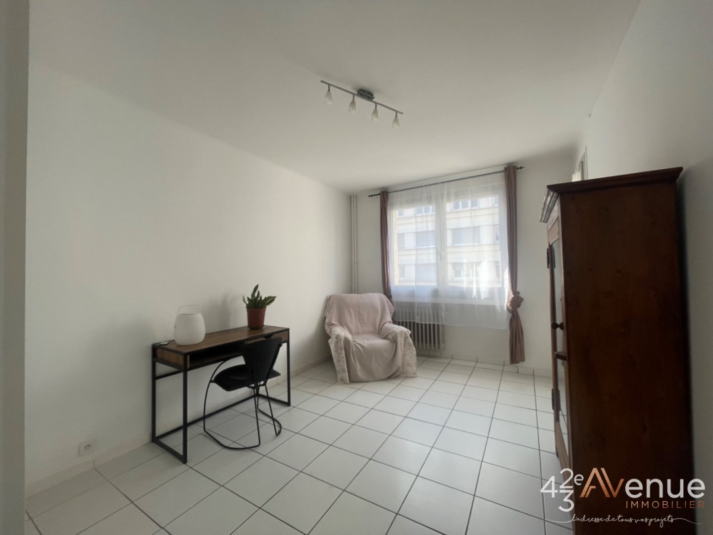 Appartement type 3 avec balcon secteur Bellevue A VENDRE - ST ETIENNE BELLEVUE - 68.49 m2 - 70 000 €