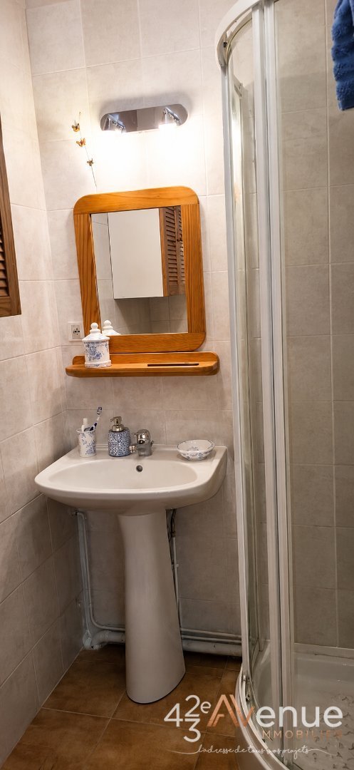 APPARTEMENT T3 A VENDRE - ST ETIENNE BELLEVUE - 58 m2 - 65 000 &euro;